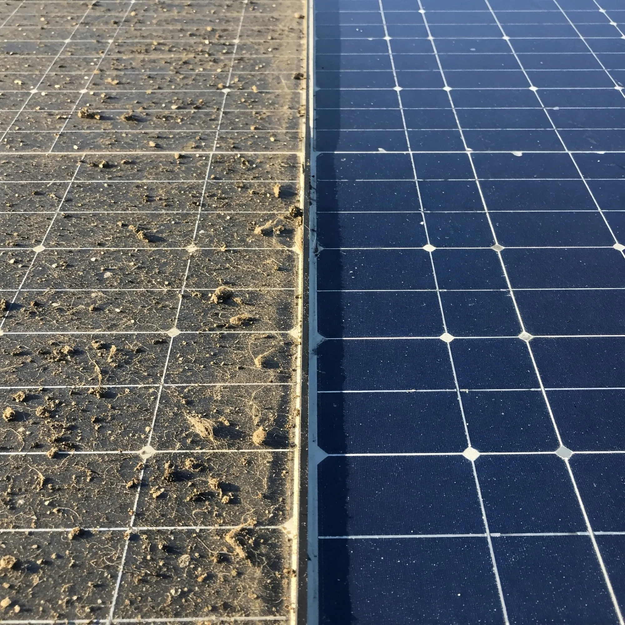 Vorher-Nachher Solaranlagen Reinigung Dinslaken – starke Verschmutzung entfernt